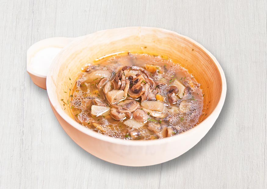 Mushroom soup (white mushrooms, oyster mushrooms and porcini)